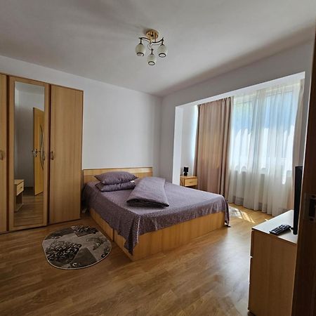 Studio Bulevardul Victoriei Brasov Bagian luar foto