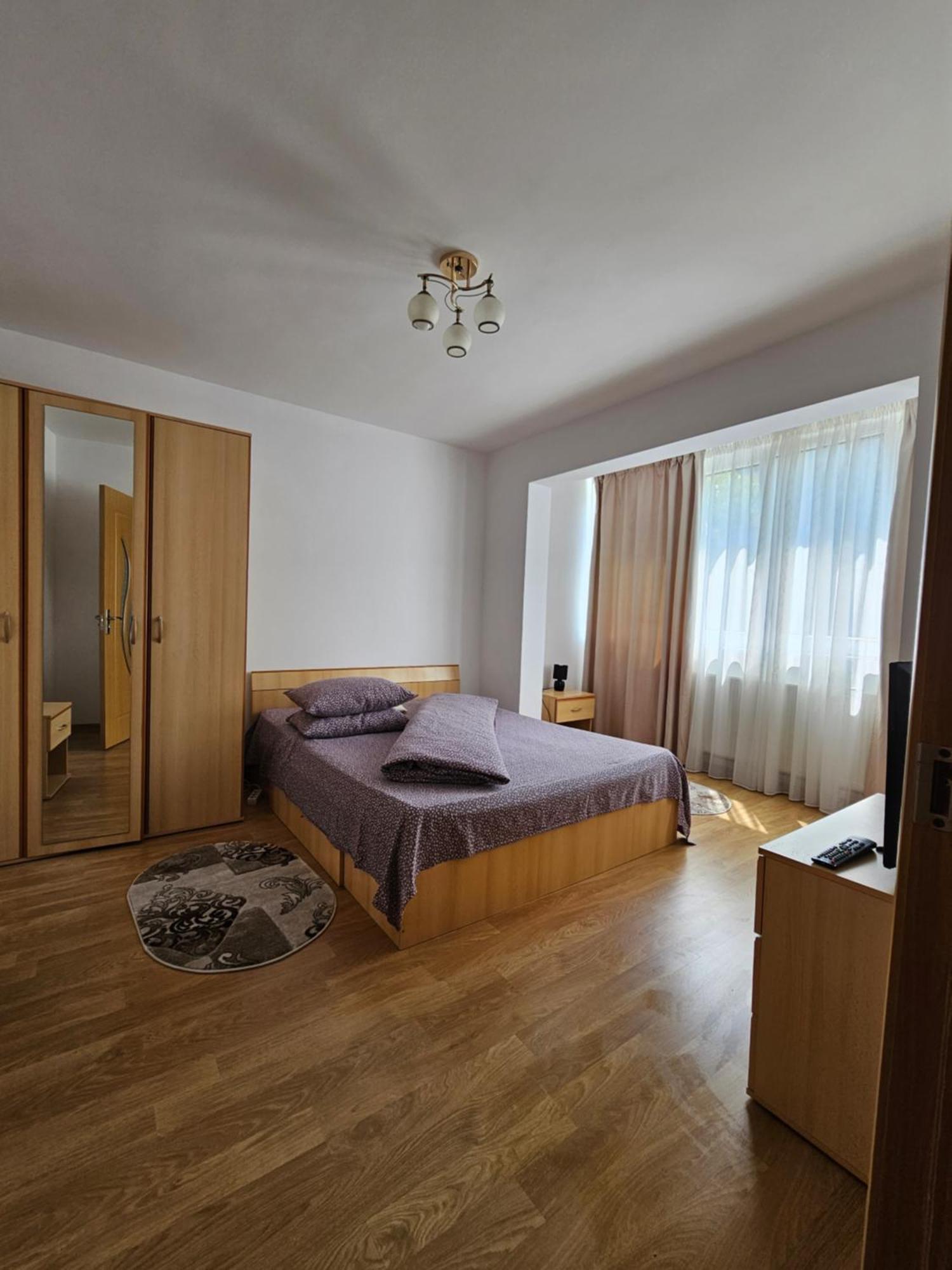 Studio Bulevardul Victoriei Brasov Bagian luar foto